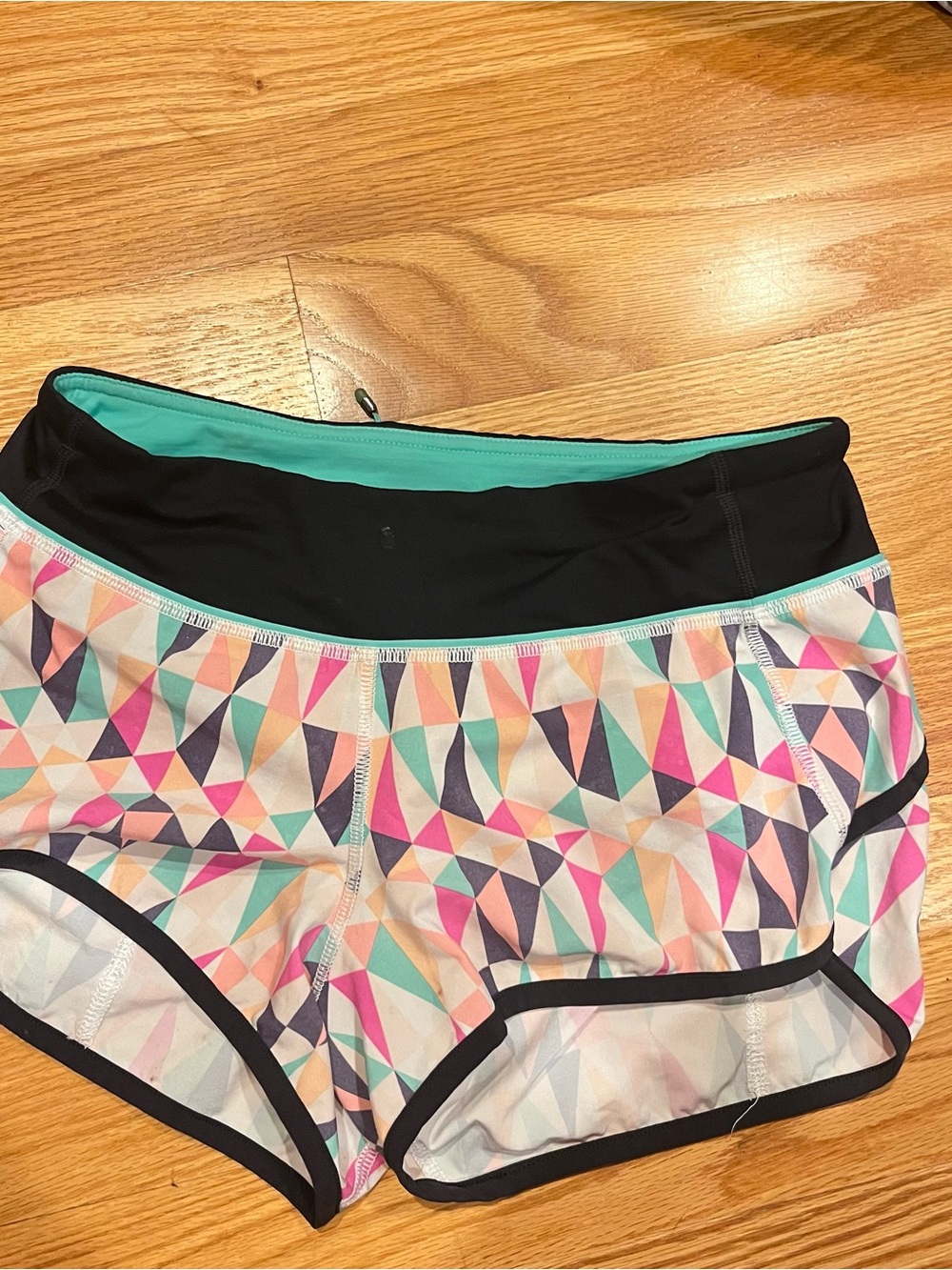 Lululemon Women’s Patterned Active Shorts - Multicolor